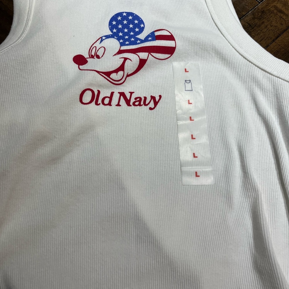 Brand New with tags Old Navy women Mickey Mouse patriotic tank top size Large